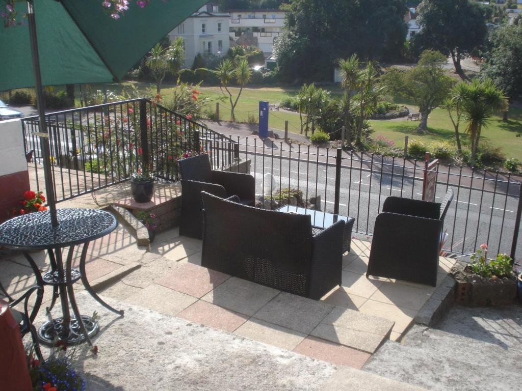 Tusker Lodge (Adults Only) Torquay Exterior photo